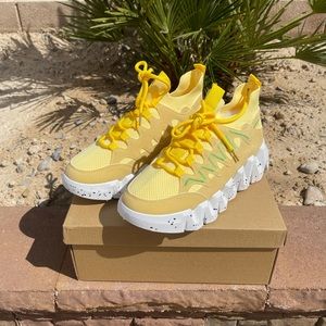 Bright Chunky Sneakers 🍋